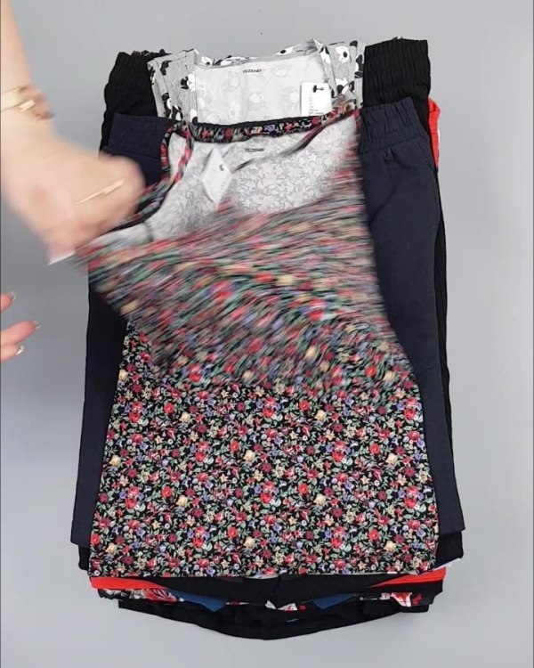 Фотография  444 - Летний микс CALZEDONIA, 50 шт, ЛОТ №4073 оптом в Вологде и Вологодской области