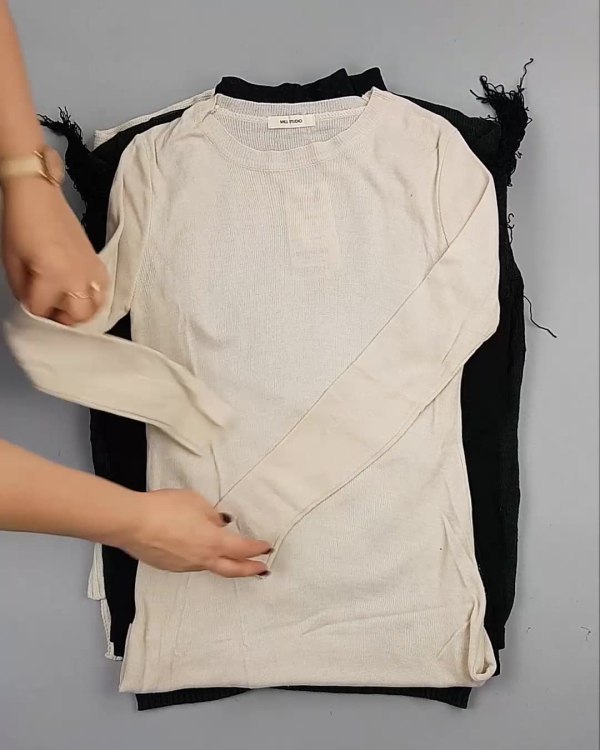 Фотография  684 - Джемпера Корея#20 шт, ЛОТ №5055 оптом в Вологде и Вологодской области