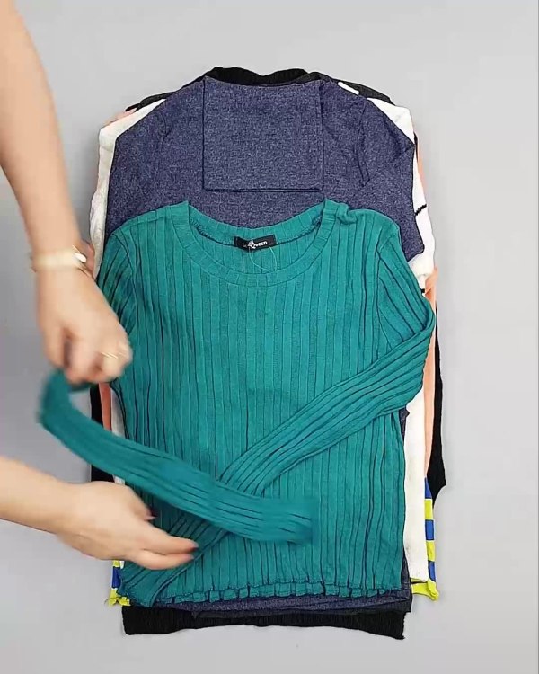 Фотография  884 - Джемпера легкие Корея#20 шт, ЛОТ №5081 оптом в Вологде и Вологодской области