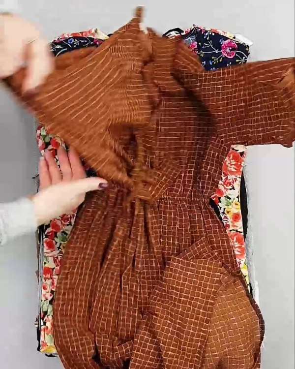 Фотография  742 - Платья Корея#20 шт, ЛОТ №5617 оптом в Вологде и Вологодской области