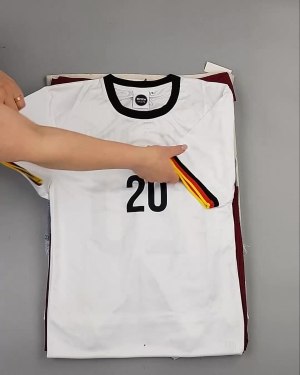 Фотография  860 - Англия СТОК лето#15 кг, ЛОТ №6006 оптом в Вологде и Вологодской области