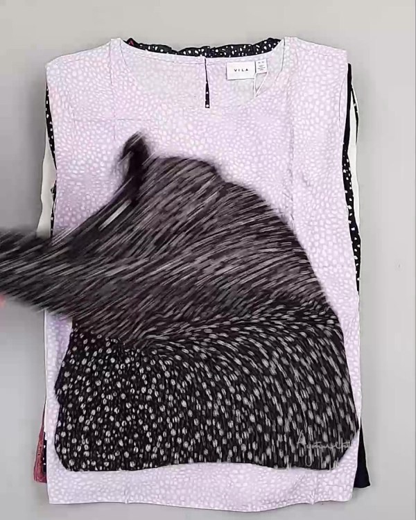 Фотография  843 - Блузки Bestseller 44#5 кг, ЛОТ №6082 оптом в Вологде и Вологодской области