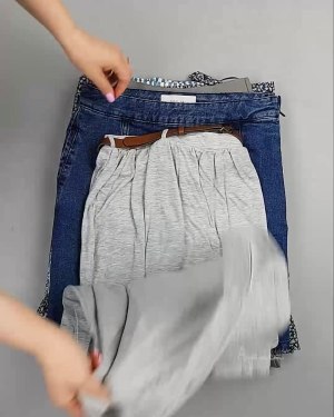 Фотография  324 - Юбки Bestseller 44#5 кг, ЛОТ №6123 оптом в Вологде и Вологодской области