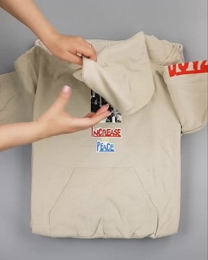 Фотография  757 - Толстовки СТОК CAN#15 кг, ЛОТ №6268 оптом в Вологде и Вологодской области