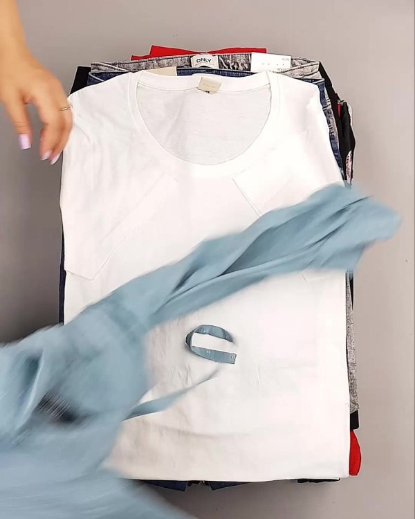 Фотография  624 - DK, Bestseller + Summer mix#15 кг, ЛОТ №6410 оптом в Вологде и Вологодской области