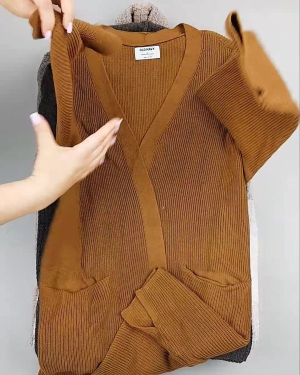 Фотография  842 - Кардиганы СТОК CAN#10 кг, ЛОТ №6474 оптом в Вологде и Вологодской области