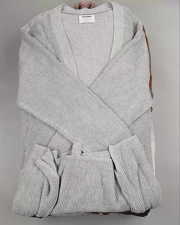 Фотография  195 - Кардиганы СТОК CAN#10 кг, ЛОТ №6474 оптом в Вологде и Вологодской области