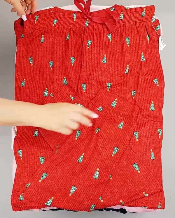 Фотография  688 - Домашняя одежда CAN#10 кг, ЛОТ №6482 оптом в Вологде и Вологодской области