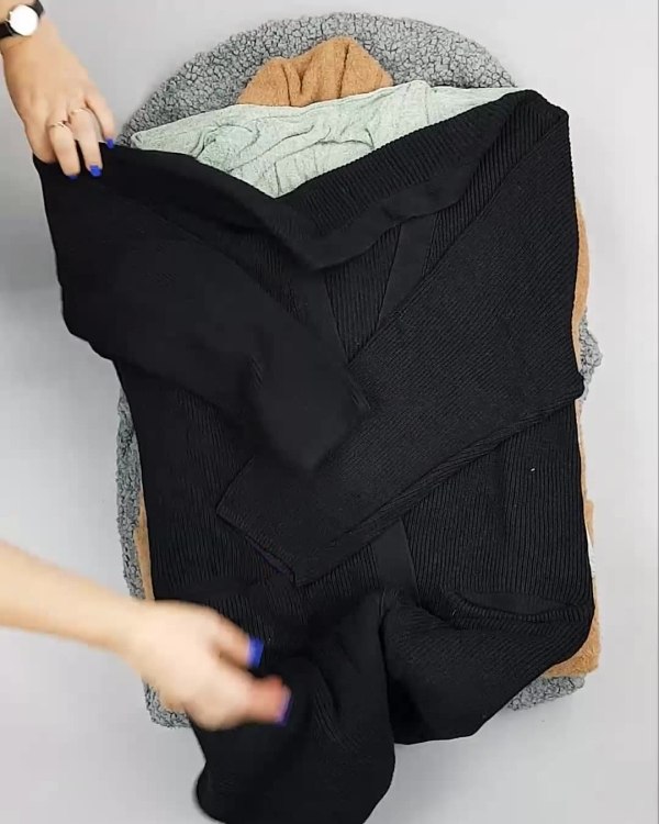 Фотография  710 - Кардиганы СТОК CAN#10 кг, ЛОТ №6887 оптом в Вологде и Вологодской области