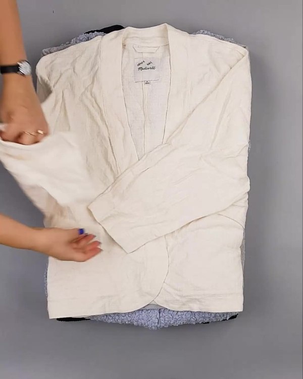 Фотография  677 - Кардиганы СТОК CAN#10 кг, ЛОТ №6888 оптом в Вологде и Вологодской области