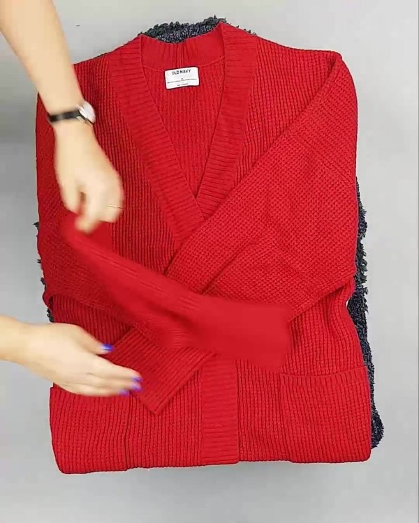 Фотография  634 - Кардиганы СТОК CAN#10 кг, ЛОТ №6888 оптом в Вологде и Вологодской области