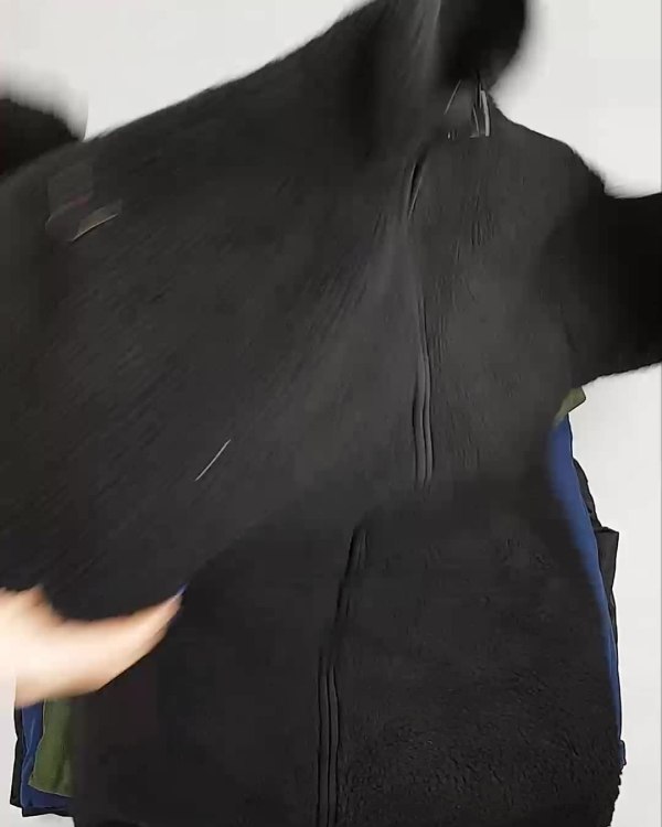 Фотография  451 - Верхняя одежда Дания#10,1 кг ЛОТ №6909 оптом в Вологде и Вологодской области