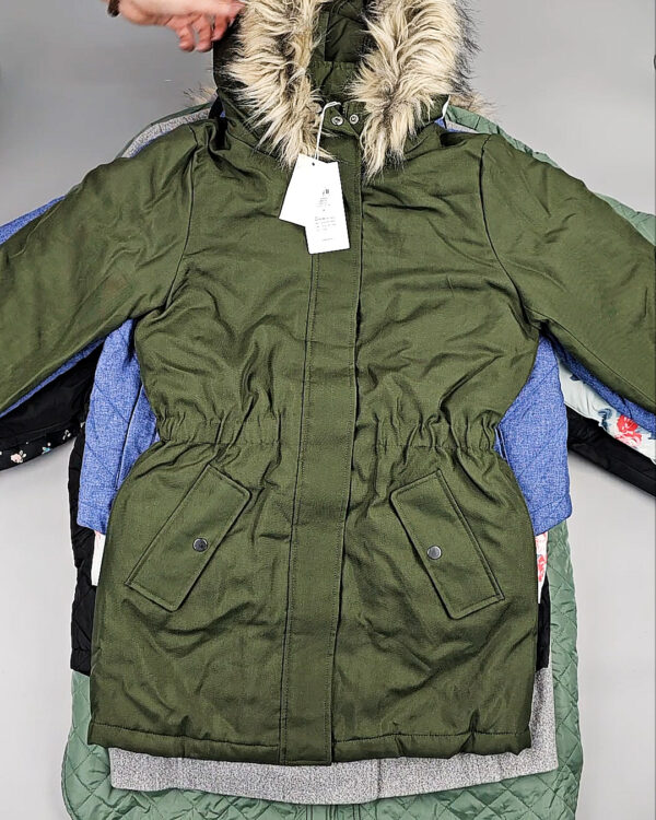 Фотография  528 - Верхняя одежда VILA#10 кг, ЛОТ №6823 оптом в Вологде и Вологодской области