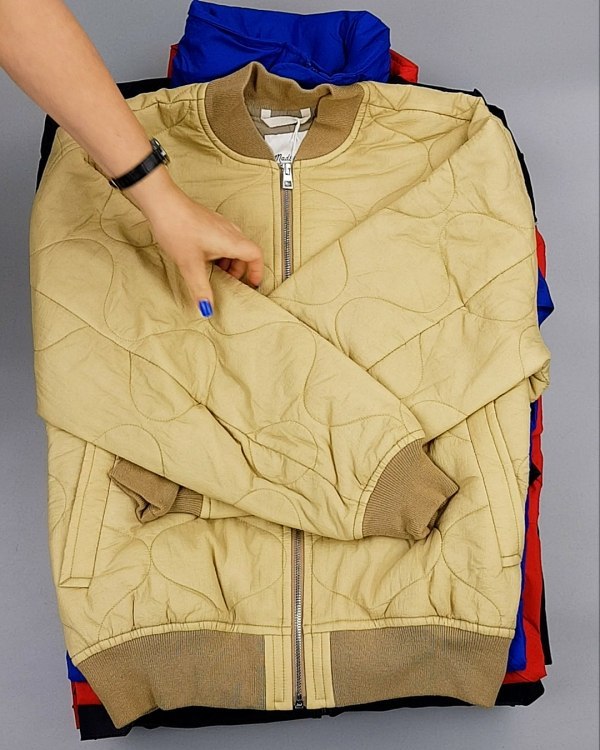 Фотография  500 - Ветровки CAN 084#10 кг, ЛОТ №6939 оптом в Вологде и Вологодской области