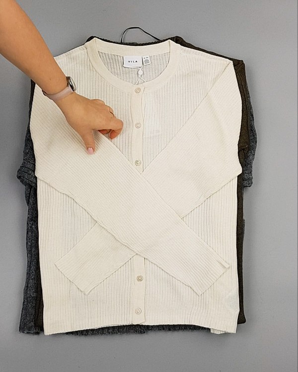 Фотография  371 - Кардиганы VILA W 104#7 кг, ЛОТ №7155 оптом в Вологде и Вологодской области