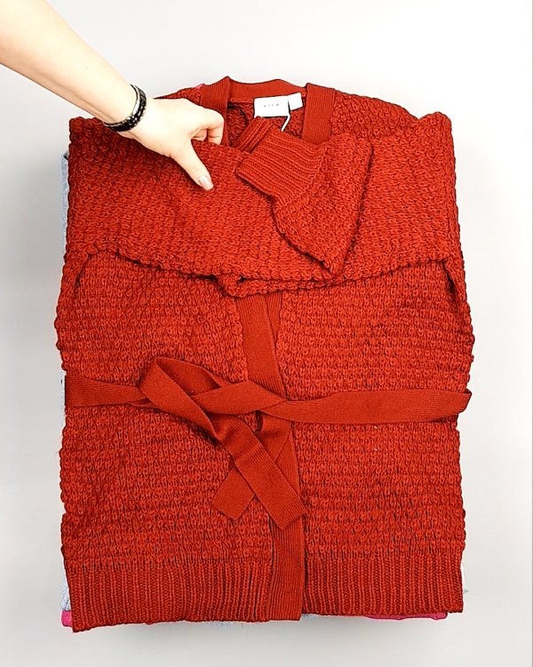 Фотография  953 - Кардиганы VILA W 104#7 кг, ЛОТ №7384 оптом в Вологде и Вологодской области