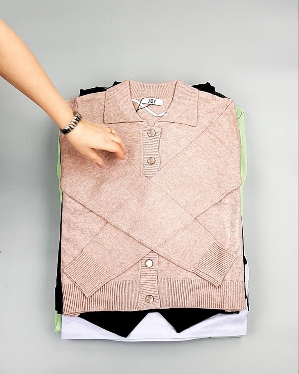 Фотография  916 - Bestseller Winter mix 104#15 кг, ЛОТ №7346 оптом в Вологде и Вологодской области