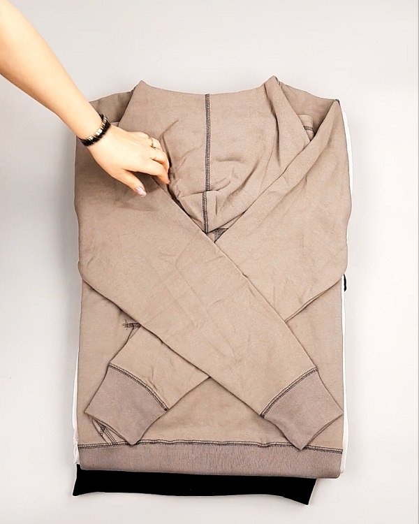 Фотография  427 - Толстовки СТОК CAN 0424#10 кг, ЛОТ №7447 оптом в Вологде и Вологодской области