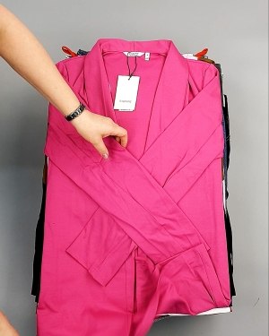 Фотография  202 - Bestseller Summer mix 104#15 кг, ЛОТ №7494 оптом в Вологде и Вологодской области