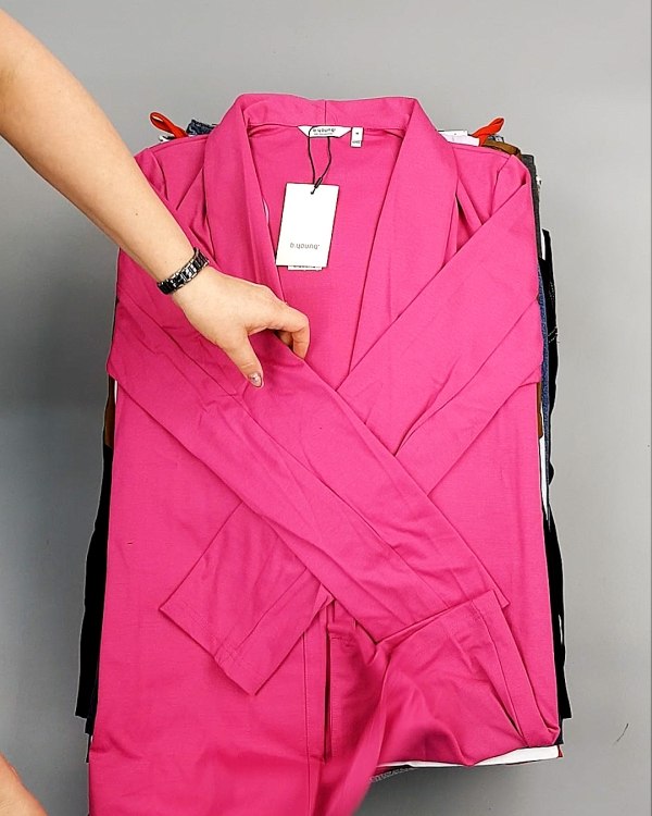 Фотография  919 - Bestseller Summer mix 104#15 кг, ЛОТ №7494 оптом в Вологде и Вологодской области