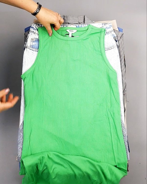 Фотография  710 - Bestseller Summer mix 104#15 кг, ЛОТ №7491 оптом в Вологде и Вологодской области