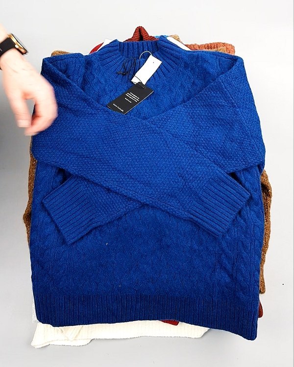 Фотография  841 - Джемпера СТОК CAN 084#7 кг, ЛОТ №7651 оптом в Вологде и Вологодской области