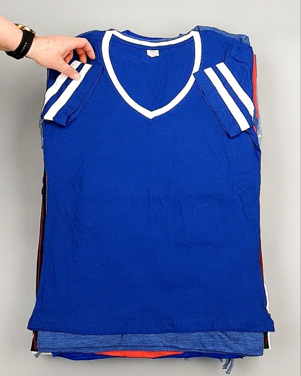 Фотография  526 - Футболки СТОК CAN 084#5 кг, ЛОТ №7839 оптом в Вологде и Вологодской области