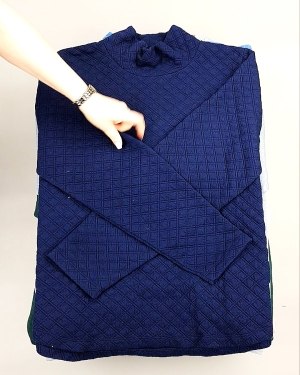 Фотография  809 - SWEATSHIRT CAN 084#10 кг, ЛОТ №7617 оптом в Вологде и Вологодской области