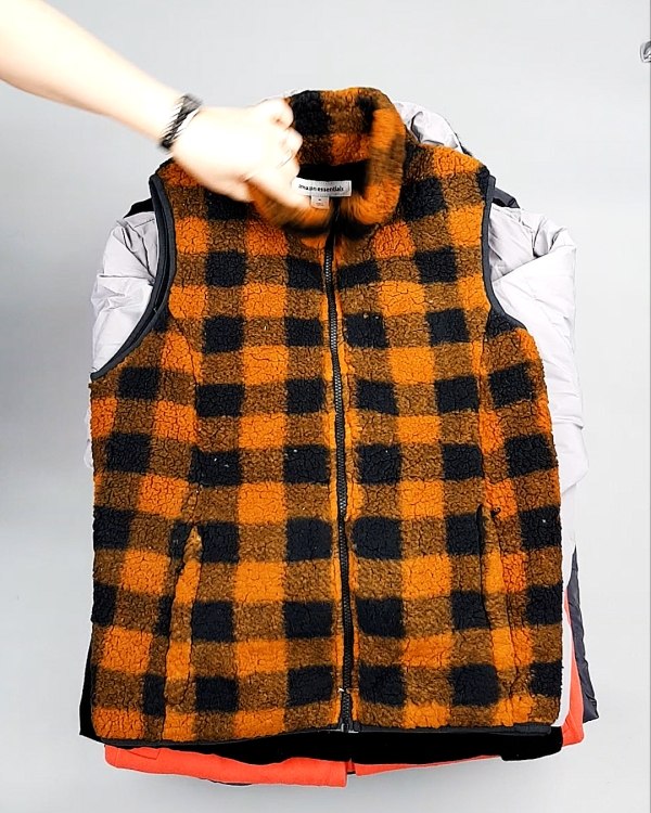 Фотография  246 - Верхняя одежда AMAZON жен 015#10 кг, ЛОТ №7712 оптом в Вологде и Вологодской области