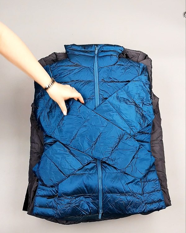 Фотография  621 - Верхняя одежда AMAZON жен 015#10 кг, ЛОТ №7712 оптом в Вологде и Вологодской области