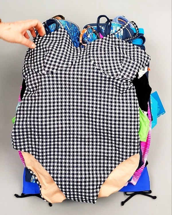 Фотография  617 - Купальники СТОК CAN 124#5 кг, ЛОТ №7689 оптом в Вологде и Вологодской области