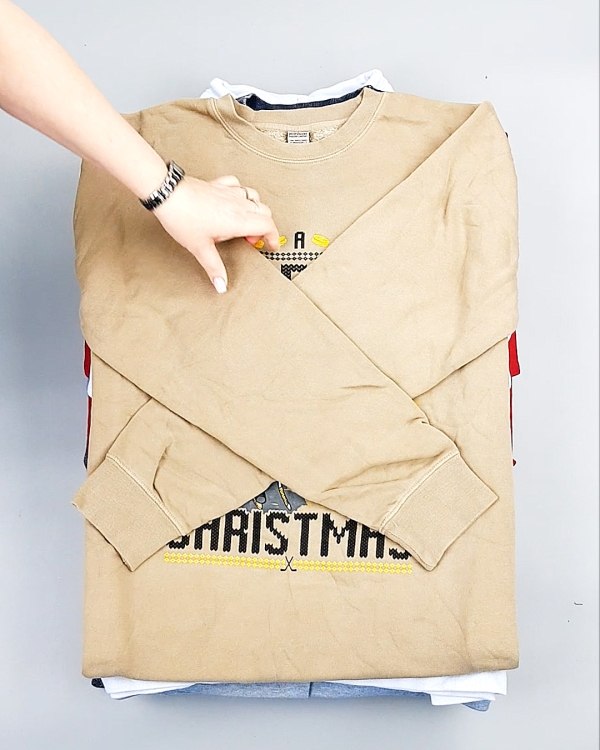 Фотография  482 - SWEATSHIRT CAN 084#10 кг, ЛОТ №7618 оптом в Вологде и Вологодской области