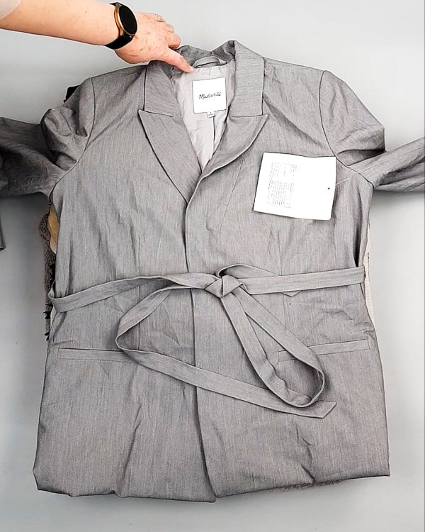 Фотография  952 - Кардиганы СТОК CAN 084#7 кг, ЛОТ №7673 оптом в Вологде и Вологодской области