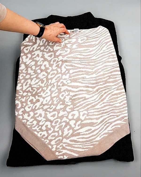 Фотография  798 - Джемпера СТОК CAN 084#7 кг, ЛОТ №7648 оптом в Вологде и Вологодской области