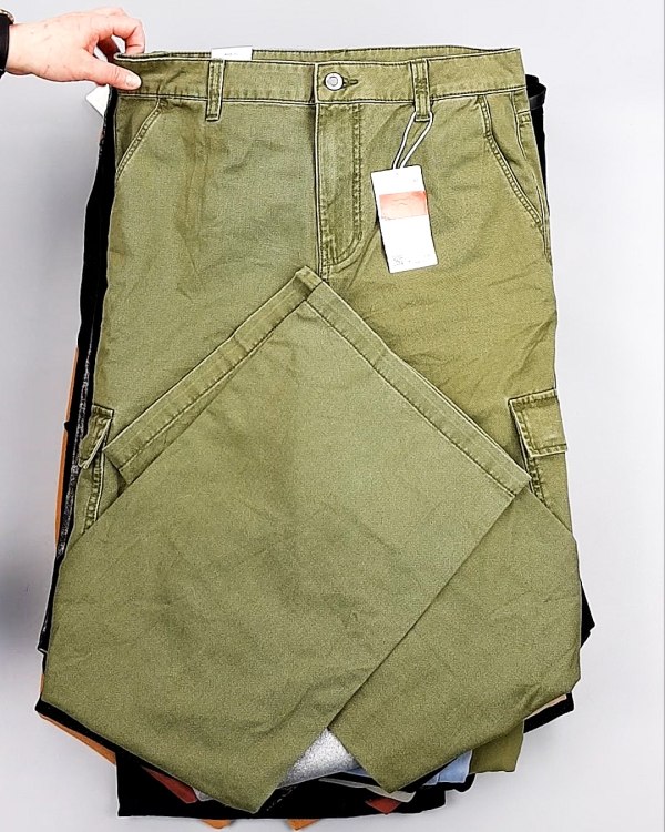 Фотография  932 - Брюки женские лето C&A 025#10 кг, ЛОТ №7893 оптом в Вологде и Вологодской области