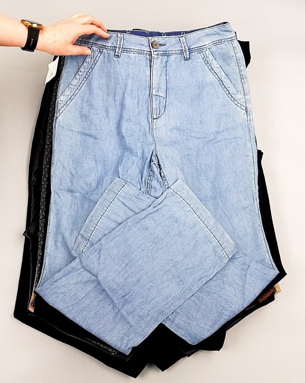 Фотография  329 - Брюки женские лето C&A 025#10 кг, ЛОТ №7894 оптом в Вологде и Вологодской области