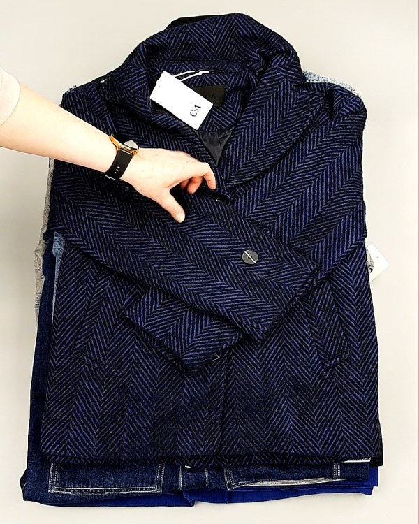 Фотография  769 - Ветровки м/ж C&A 025#10 кг, ЛОТ №7865 оптом в Вологде и Вологодской области