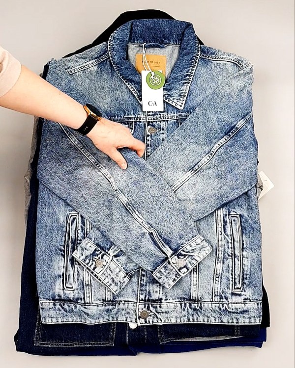 Фотография  990 - Ветровки м/ж C&A 025#10 кг, ЛОТ №7865 оптом в Вологде и Вологодской области