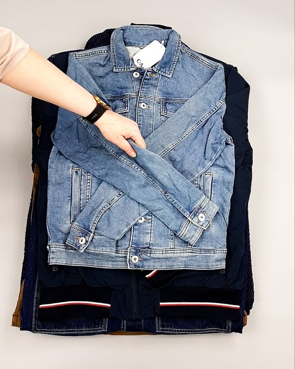 Фотография  416 - Ветровки м/ж C&A 025#10 кг, ЛОТ №7863 оптом в Вологде и Вологодской области