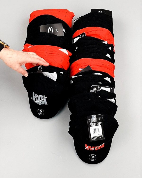 Фотография  567 - Кепки детские CAN 084#5 кг, ЛОТ №7964 оптом в Вологде и Вологодской области