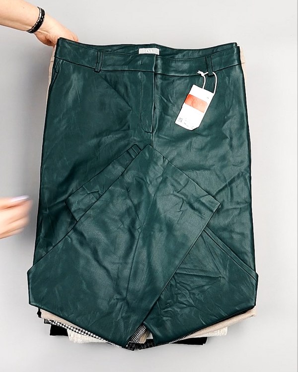 Фотография  805 - Брюки женские зима C&A 025#10 кг, ЛОТ №7911 оптом в Вологде и Вологодской области