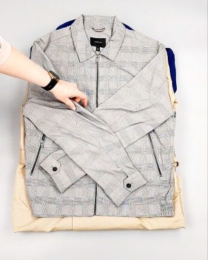 Фотография  560 - Ветровки м/ж C&A 025#10 кг, ЛОТ №7864 оптом в Вологде и Вологодской области