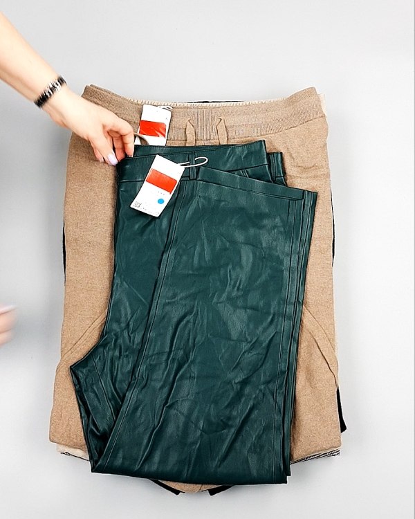 Фотография  968 - Брюки женские зима C&A 025#10 кг, ЛОТ №7910 оптом в Вологде и Вологодской области