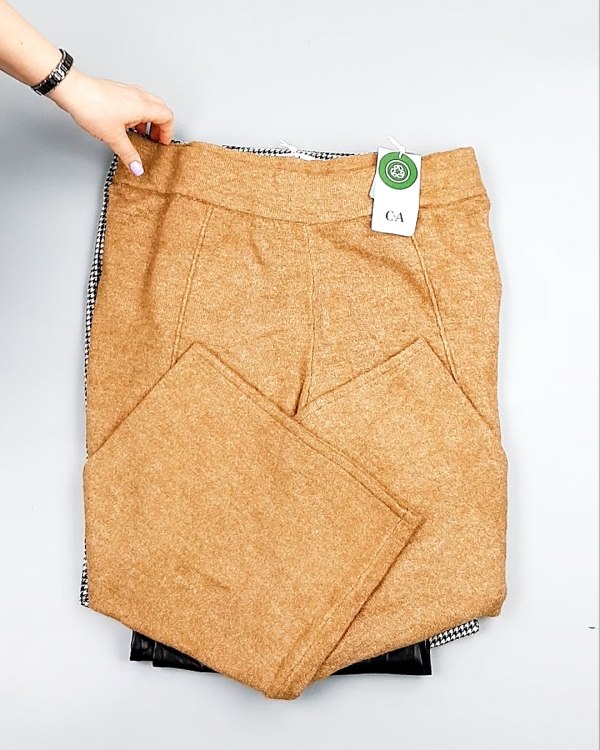 Фотография  550 - Брюки женские зима C&A 025#10 кг, ЛОТ №7908 оптом в Вологде и Вологодской области