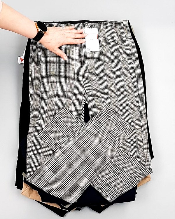 Фотография  280 - Брюки женские лето C&A 025#10 кг, ЛОТ №7892 оптом в Вологде и Вологодской области