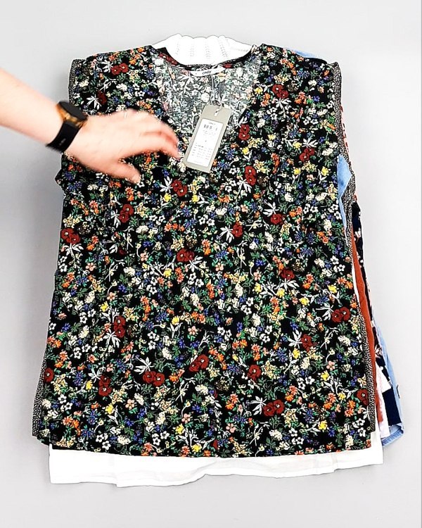 Фотография  951 - Блузки Bestseller 44#5 кг, ЛОТ №8026 оптом в Вологде и Вологодской области