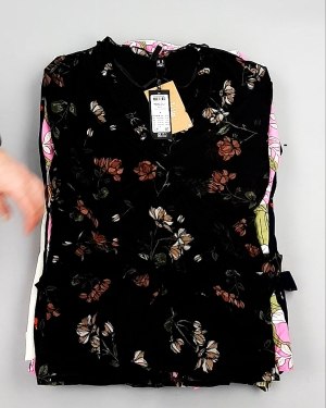 Фотография  954 - Блузки Bestseller 44#5 кг оптом в Вологде и Вологодской области