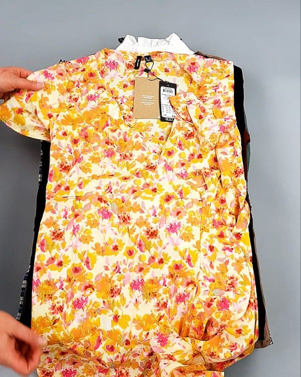 Фотография  851 - Платья Bestseller 44#5 кг, ЛОТ №8319 оптом в Вологде и Вологодской области