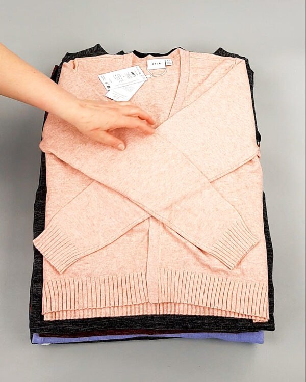 Фотография  695 - Джемпера легкие Bestseller+DK 035#7 кг, ЛОТ №8252 оптом в Вологде и Вологодской области