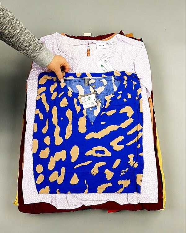 Фотография  709 - DK, Bestseller + Summer mix#15 кг, ЛОТ №8229 оптом в Вологде и Вологодской области